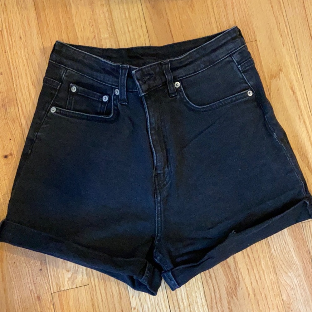 ASOS // WEEKDAY || DENIM SHORTS